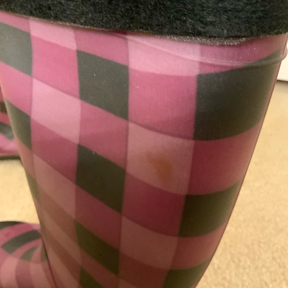 Black and Purple Plaid Rain boots size 7 Good Preowned Condition. - Picture 7 of 10